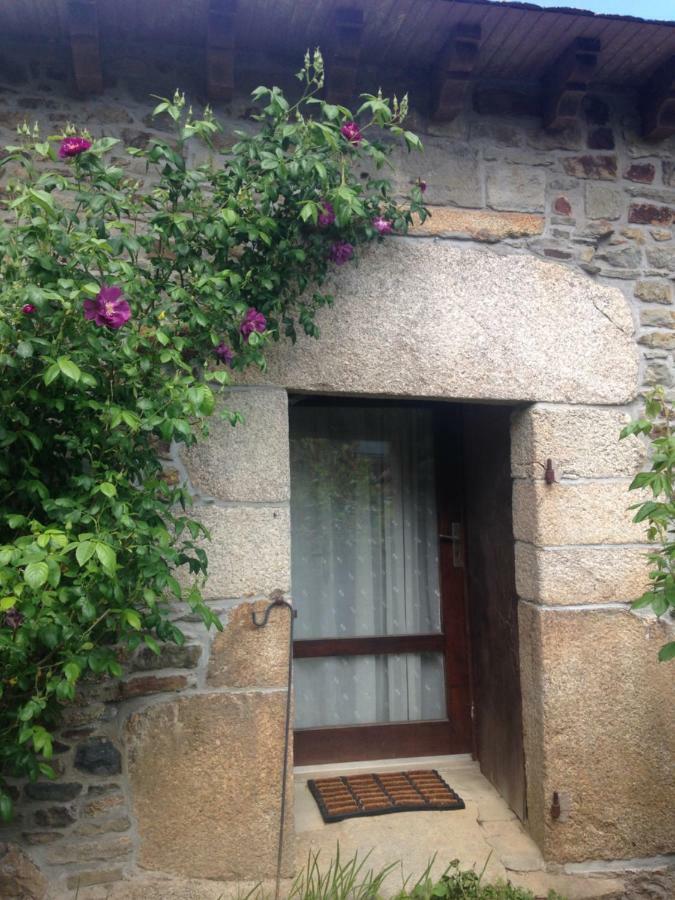 Noyal-Pontivy Le Petit Chateau מראה חיצוני תמונה