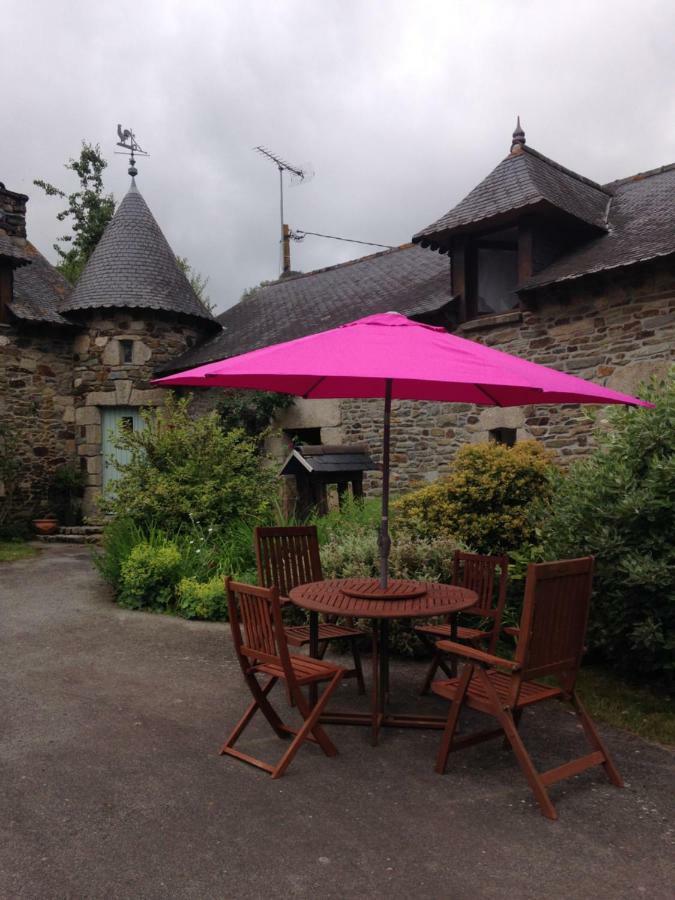 Noyal-Pontivy Le Petit Chateau מראה חיצוני תמונה