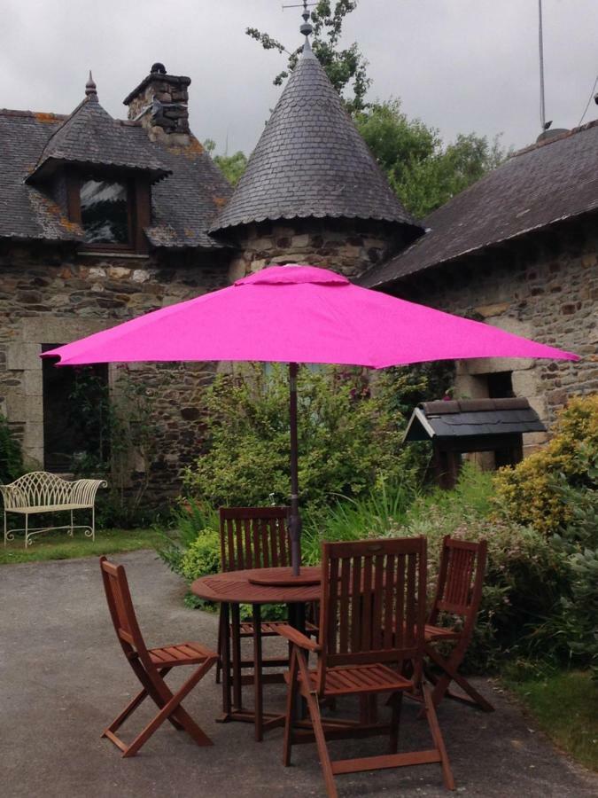 Noyal-Pontivy Le Petit Chateau מראה חיצוני תמונה